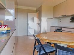 Apartamento T6 - Santo Ant�nio dos Olivais, Coimbra, Coimbra - Miniatura: 6/37