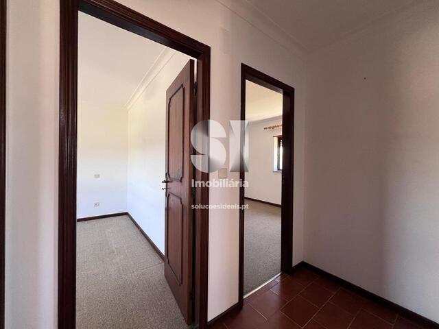 Moradia T4 - Vieira de Leiria, Marinha Grande, Leiria - Imagem grande