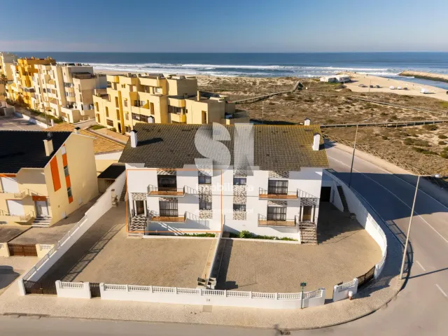 Moradia > T6 - Vieira de Leiria, Marinha Grande, Leiria - Imagem grande