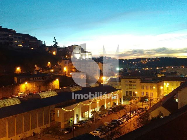 Pr�dio - Coimbra, Coimbra, Coimbra - Imagem grande