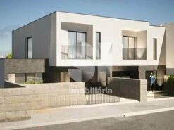 Moradia T3 - Rates, P�voa de Varzim, Porto