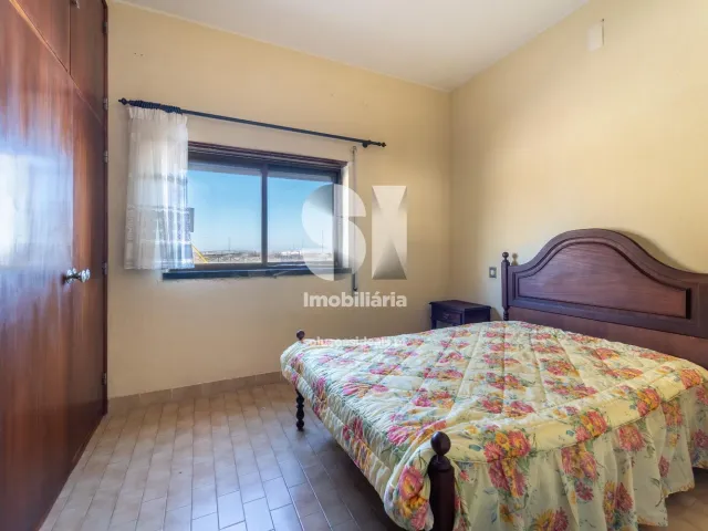 Moradia > T6 - Vieira de Leiria, Marinha Grande, Leiria - Miniatura: 14/49