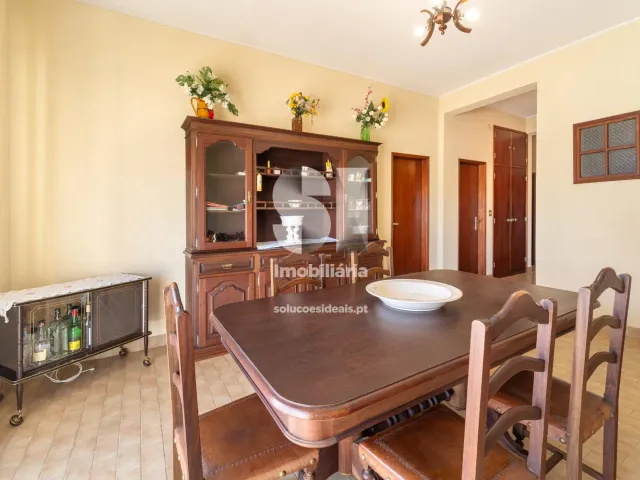 Moradia > T6 - Vieira de Leiria, Marinha Grande, Leiria - Miniatura: 28/49