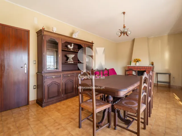 Moradia > T6 - Vieira de Leiria, Marinha Grande, Leiria - Miniatura: 32/49