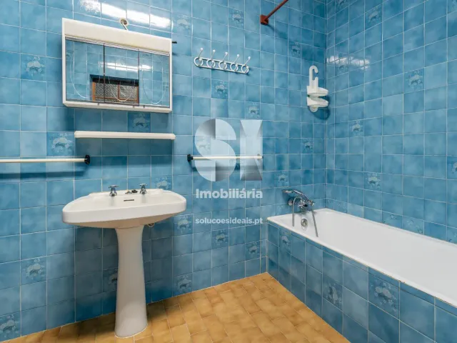 Moradia > T6 - Vieira de Leiria, Marinha Grande, Leiria - Miniatura: 38/49