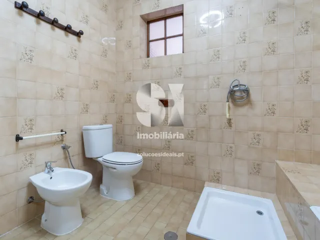 Moradia > T6 - Vieira de Leiria, Marinha Grande, Leiria - Miniatura: 7/35