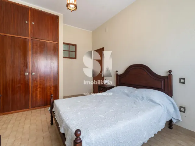 Moradia > T6 - Vieira de Leiria, Marinha Grande, Leiria - Miniatura: 9/35