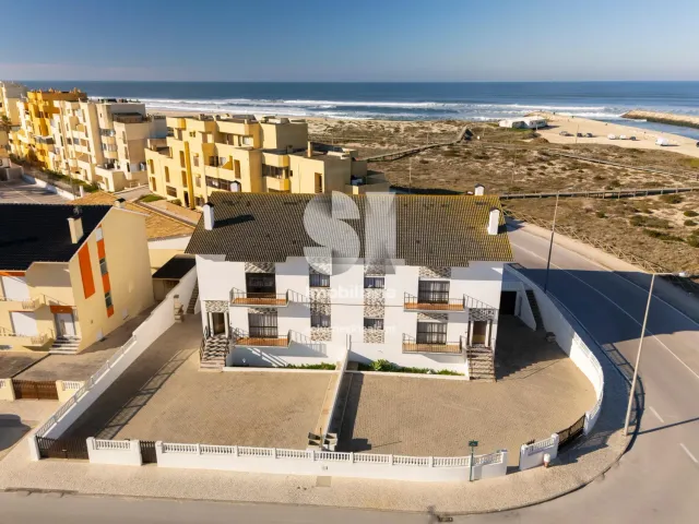 Moradia > T6 - Vieira de Leiria, Marinha Grande, Leiria - Miniatura: 29/35