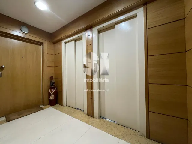 Apartamento T2 - Santo Ant�nio dos Olivais, Coimbra, Coimbra - Miniatura: 2/17