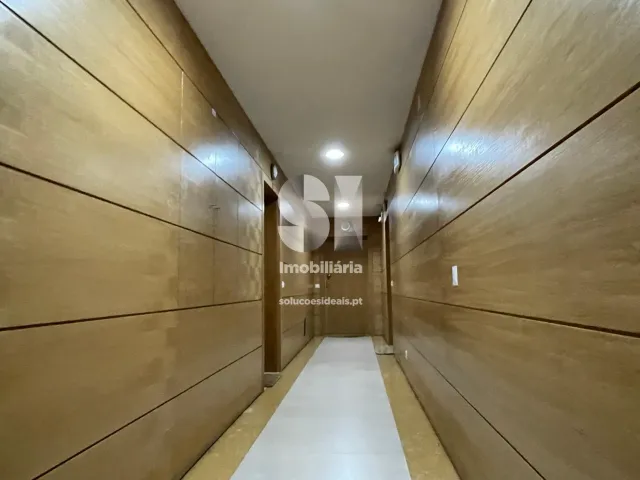 Apartamento T2 - Santo Ant�nio dos Olivais, Coimbra, Coimbra - Miniatura: 3/17