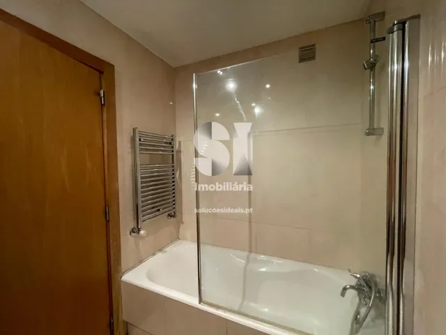 Apartamento T2 - Santo Ant�nio dos Olivais, Coimbra, Coimbra - Miniatura: 16/17