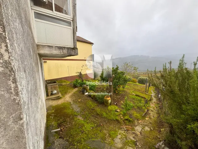 Moradia T2 - Sanfins do Douro, Alij�, Vila Real - Miniatura: 3/22