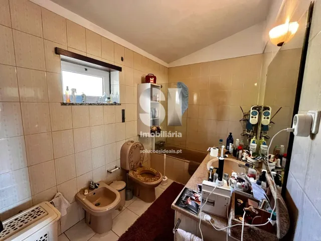 Moradia T5 - Adoufe e Vilarinho de Samard�, Vila Real, Vila Real - Miniatura: 26/49