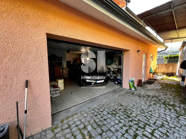 Moradia T5 - Adoufe e Vilarinho de Samard�, Vila Real, Vila Real - Miniatura: 38/49