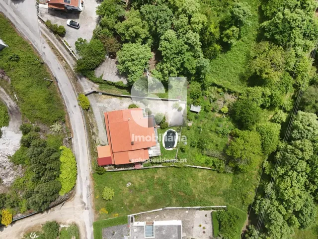 Moradia T5 - Adoufe e Vilarinho de Samard�, Vila Real, Vila Real - Miniatura: 49/49