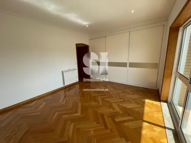 Moradia T6 - Maia, Maia, Porto - Miniatura: 34/45