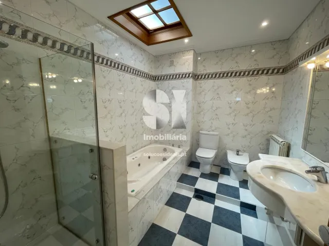 Moradia T6 - Maia, Maia, Porto - Miniatura: 38/45