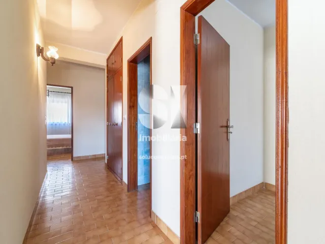 Moradia > T6 - Vieira de Leiria, Marinha Grande, Leiria - Miniatura: 17/35