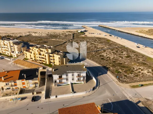 Moradia > T6 - Vieira de Leiria, Marinha Grande, Leiria - Miniatura: 35/35