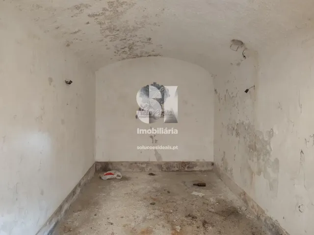 Armaz�m T0 - Arcos, Anadia, Aveiro - Miniatura: 18/32