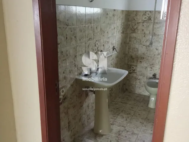 Com�rcio T0 - Arcos, Anadia, Aveiro - Miniatura: 7/9