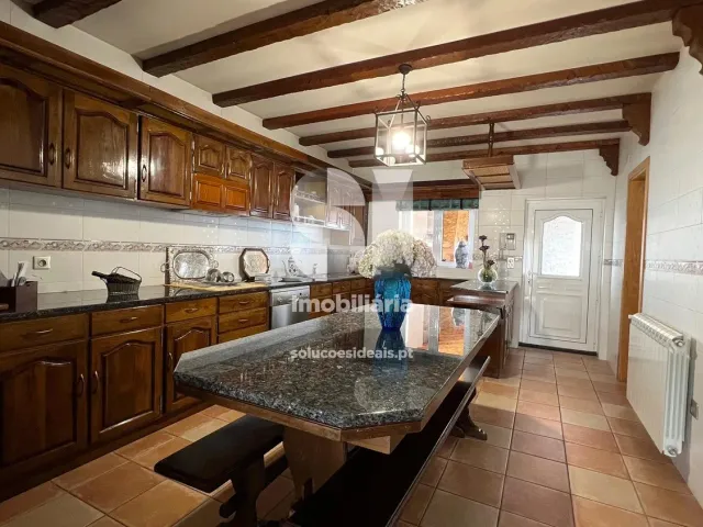 Moradia T6 - Vieira de Leiria, Marinha Grande, Leiria - Miniatura: 8/43