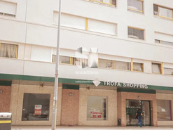 Com�rcio T0 - Bougado, Trofa, Porto - Miniatura: 1/28