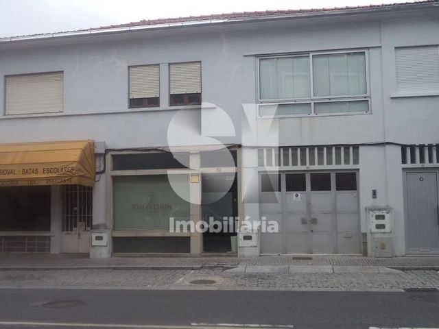 Pr�dio T5 - S�o Jo�o da Madeira, S�o Jo�o da Madeira, Aveiro - Imagem grande