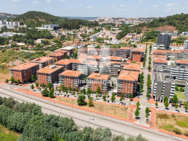 Apartamento T5 - Santo Ant�nio dos Olivais, Coimbra, Coimbra