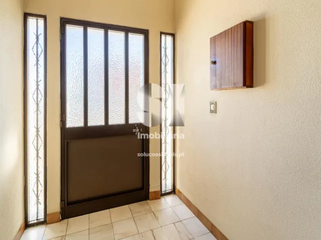 Moradia > T6 - Vieira de Leiria, Marinha Grande, Leiria - Miniatura: 9/49