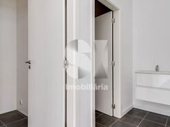 Loja T0 - Meirinhas, Pombal, Leiria - Miniatura: 1/20