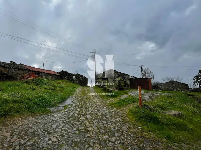 Terreno Urbano T0 - Uni�o Das Freguesias De Mou��s E Lamares, Vila Real, Vila Real - Miniatura: 18/19