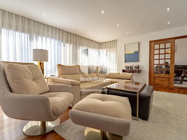 Apartamento T4 - Santo Ant�nio dos Olivais, Coimbra, Coimbra - Miniatura: 1/35