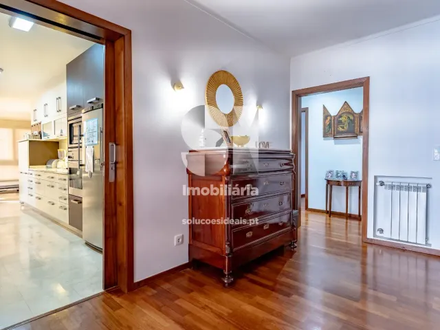 Apartamento T4 - Santo Ant�nio dos Olivais, Coimbra, Coimbra - Miniatura: 17/35