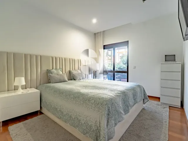 Apartamento T4 - Santo Ant�nio dos Olivais, Coimbra, Coimbra - Miniatura: 18/35