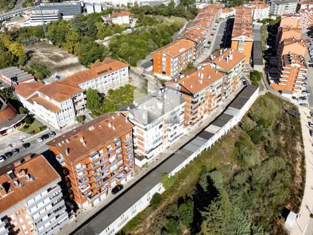 Apartamento T4 - Santo Ant�nio dos Olivais, Coimbra, Coimbra - Miniatura: 32/35