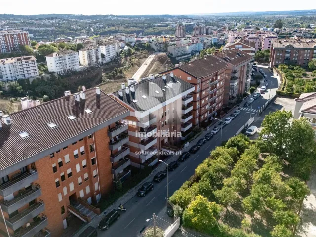 Apartamento T4 - Santo Ant�nio dos Olivais, Coimbra, Coimbra - Miniatura: 35/35