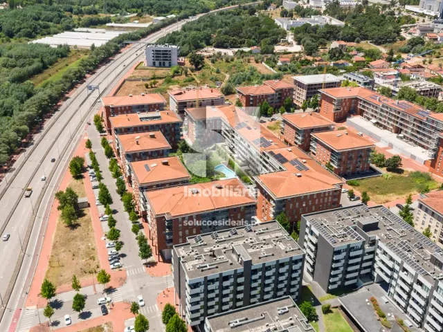 Apartamento T5 - Santo Ant�nio dos Olivais, Coimbra, Coimbra - Miniatura: 2/47