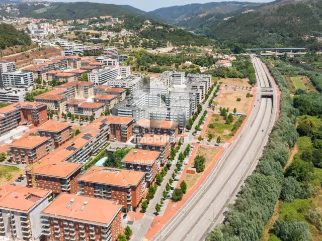 Apartamento T5 - Santo Ant�nio dos Olivais, Coimbra, Coimbra - Miniatura: 6/47