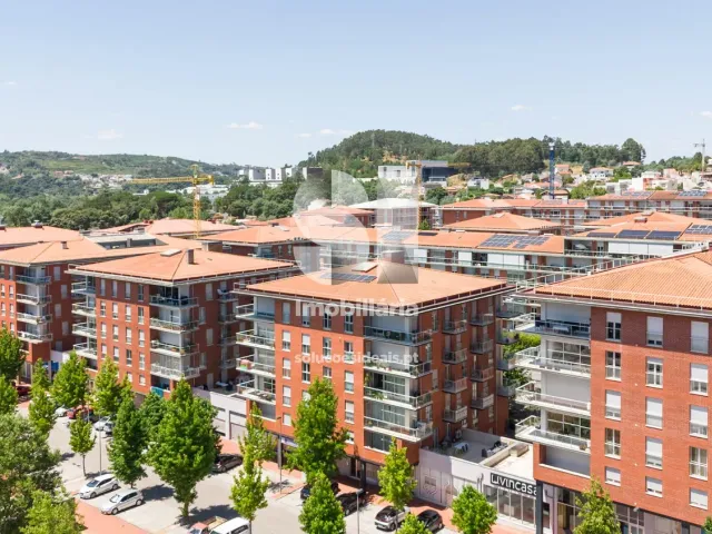 Apartamento T5 - Santo Ant�nio dos Olivais, Coimbra, Coimbra - Miniatura: 8/47