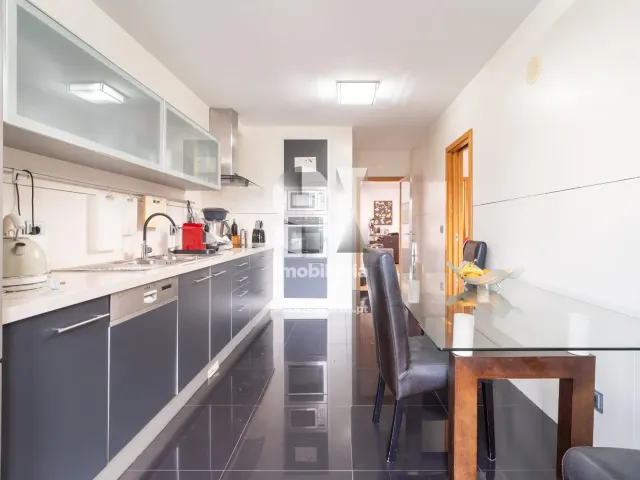 Apartamento T5 - Santo Ant�nio dos Olivais, Coimbra, Coimbra - Miniatura: 18/47