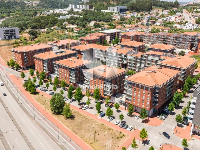 Apartamento T5 - Santo Ant�nio dos Olivais, Coimbra, Coimbra - Miniatura: 44/47