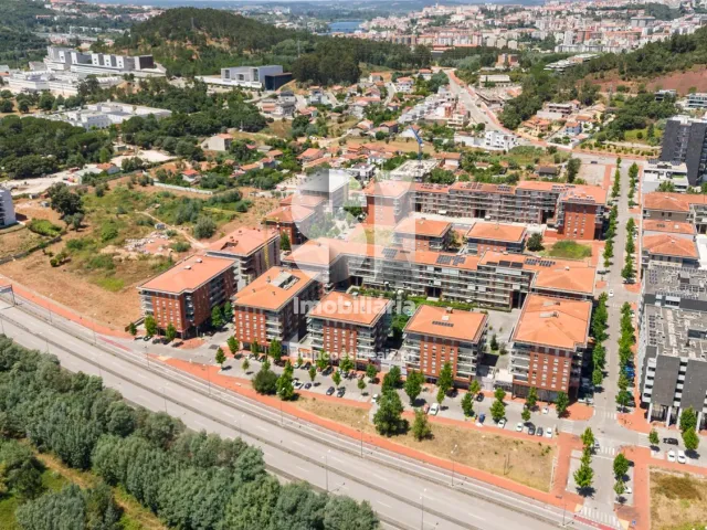 Apartamento T5 - Santo Ant�nio dos Olivais, Coimbra, Coimbra - Miniatura: 45/47