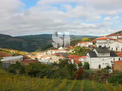 Moradia T4 - Sanfins do Douro, Alij�, Vila Real - Miniatura: 27/29