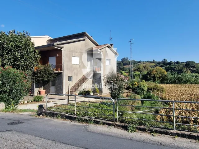 Moradia T3 - Sobreira, Paredes, Porto