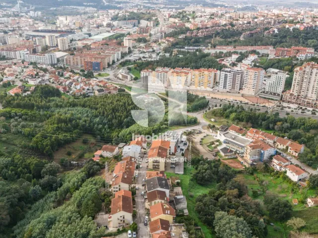 Apartamento T3 - Santo Ant�nio dos Olivais, Coimbra, Coimbra - Miniatura: 25/27