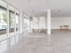 Loja T0 - Meirinhas, Pombal, Leiria - Miniatura: 17/20