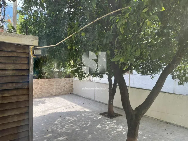 Moradia T4 - Santo Ant�nio dos Olivais, Coimbra, Coimbra - Miniatura: 20/20