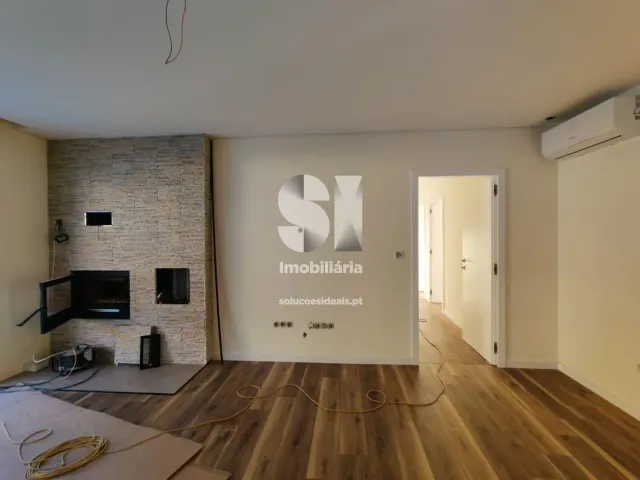 Moradia T3 - Espinho, Braga, Braga - Miniatura: 1/44