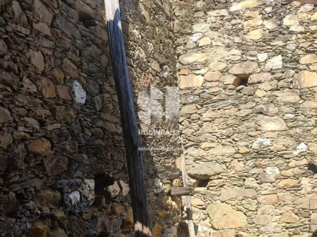 Moradia T6 - Poiares (Santo Andr�), Vila Nova de Poiares, Coimbra - Miniatura: 20/22